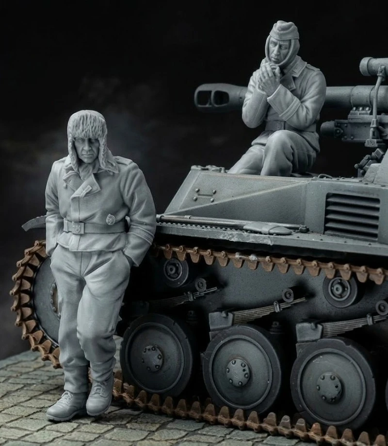 Harzmodell-Figuren-Bausatz im Maßstab 1:35, History Hobby Miniatur-Panzermannschaft, 2 Figuren, unmontiert und unbemalt, Diorama-Spielzeug