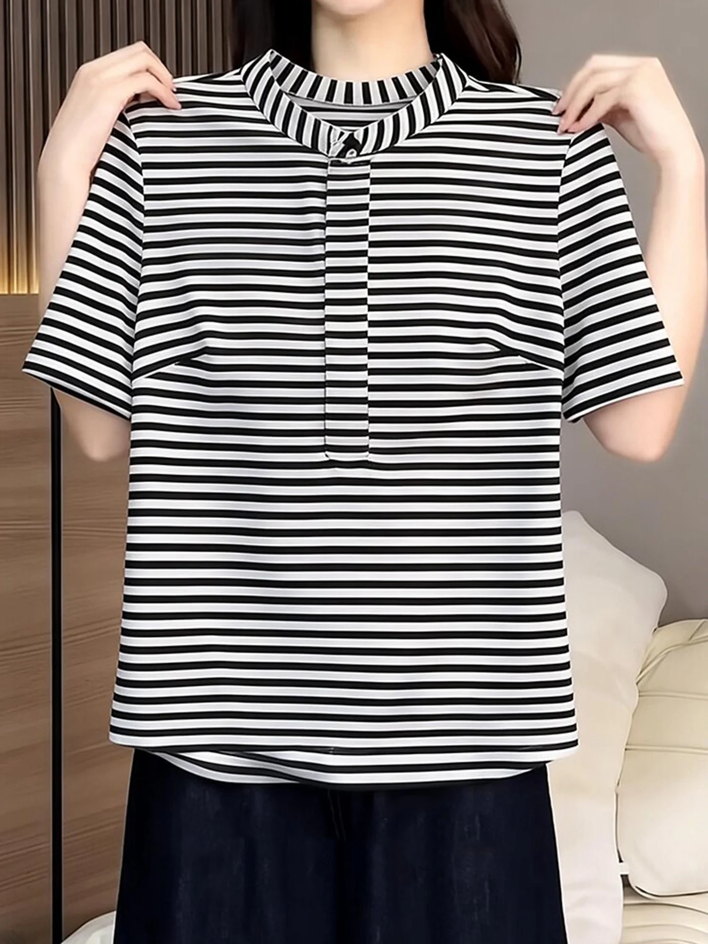 

Chic Striped Loose Women's T-shirt Color Block Base Shirt Korean Style Retro Summer Top Age Defying Versatile Inner Wear