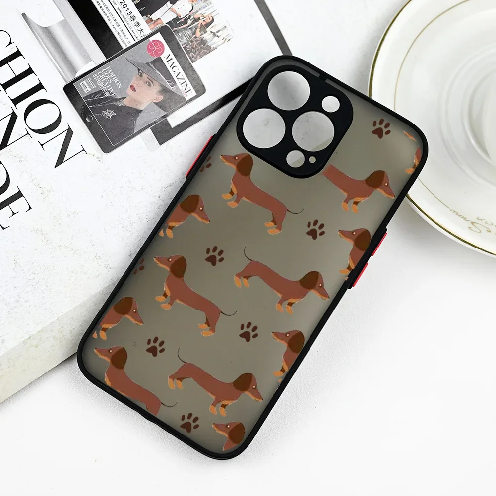 Cute Dachshund Bulldog Phone Case for iPhone 16 11 12 13 14 15 Pro Max Mini SE 7 8 Plus Hard Cover Cartoons Dog Fundas Coque