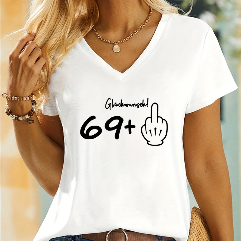 69 + 1 70th Birthday Middle Finger t-shirt donna 70 anni t-shirt Y2K Street Essential Classic top 70th Birthday Party Tshirt