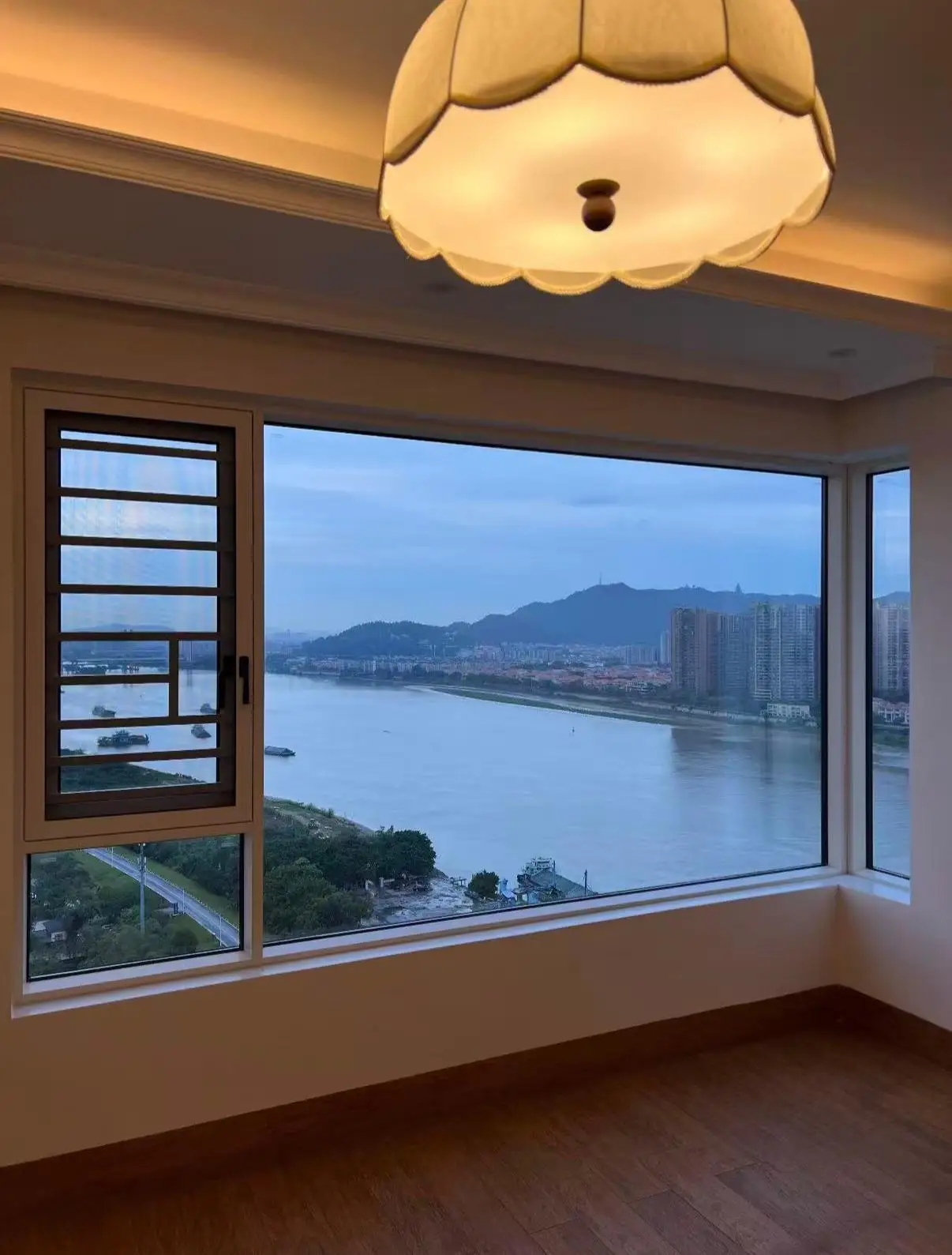 

Corrosion Resistant Aluminum Casement Window for Coastal Area