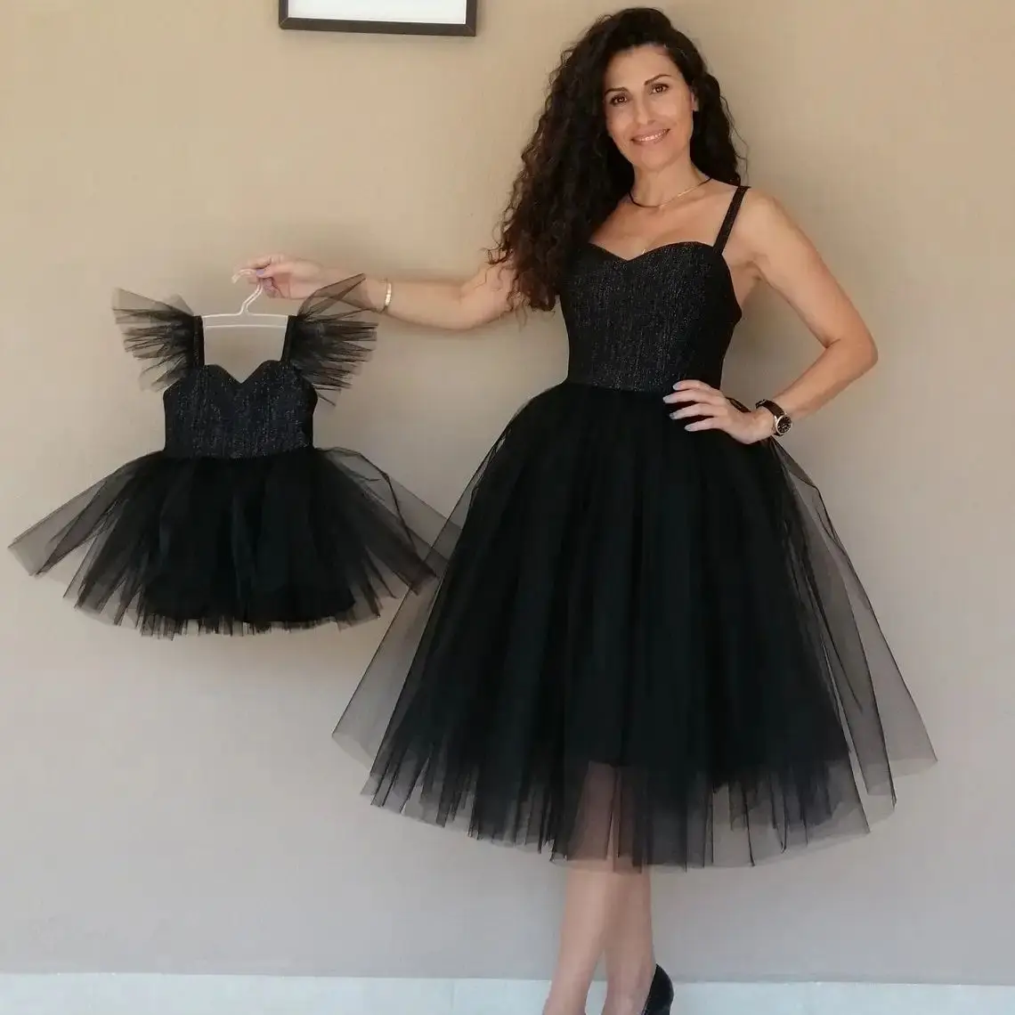 

Одинаковое платье-пачка для мамы и дочки, блестящее черное платье на день рождения, короткие платья для мамы и дочки, вечернее платье