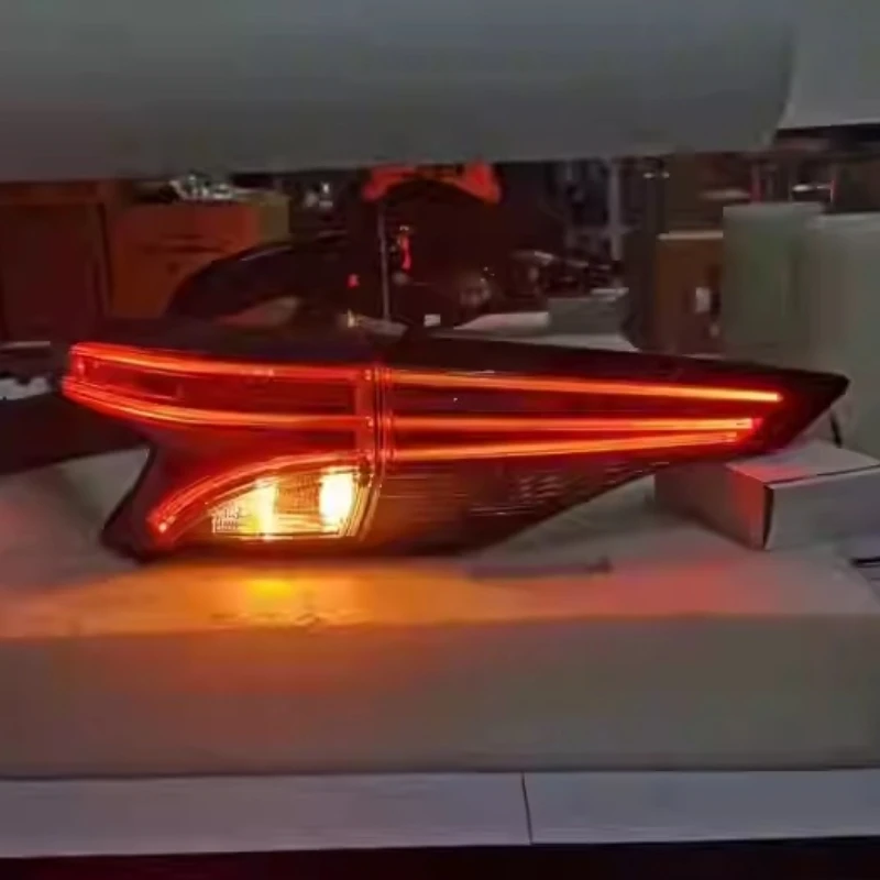

Задний фонарь в сборе для Toyota Sienna 2021-2024, обновленный роскошный светодиодный стоп-сигнал, поворотник, задний фонарь автомобиля, один комплект