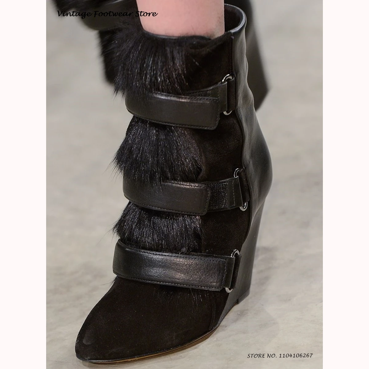 

Ботильоны на танкетке с украшением из искусственного меха, уличный стиль, туфли на липучке с острым носком, вечерние туфли, весенне-осенние подиумные ботильоны