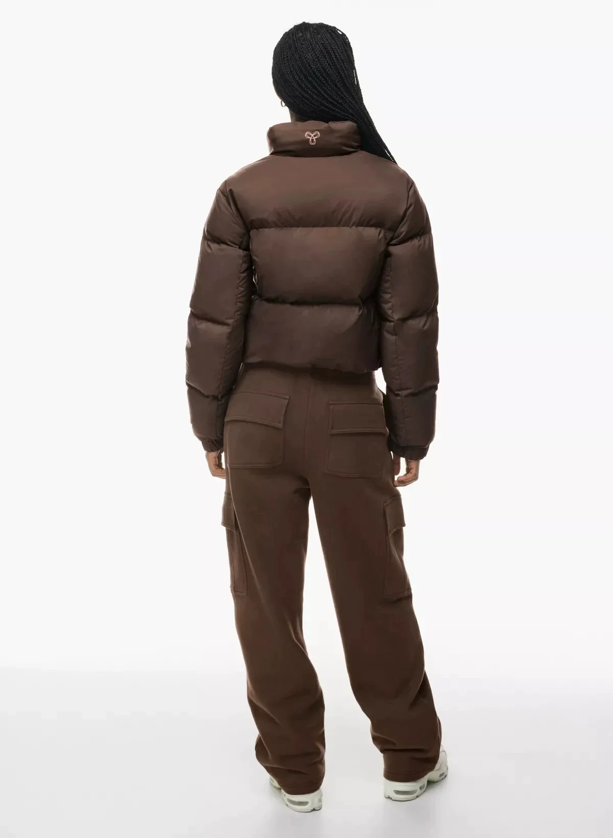 アリツィア TNA ブラック ダークブラウン スリーグリッド ショート ダウンジャケット、90 ホワイトダックダウン スタンドアップカラー、隠し帽子