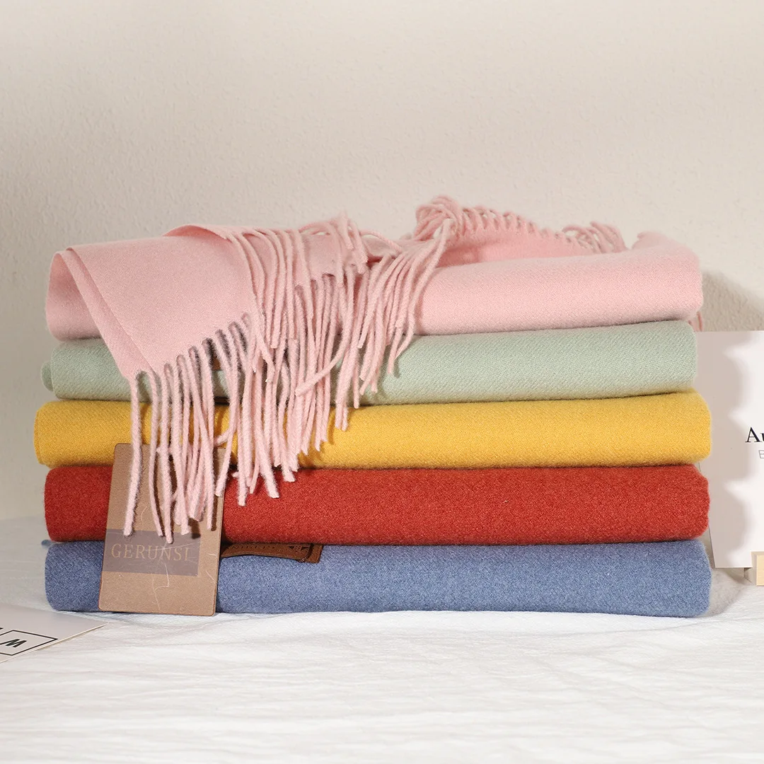 وشاح يشبه الباشمينا بلون موحد: شال وغلاف سميك 300 جرام، ضروري للشتاء.