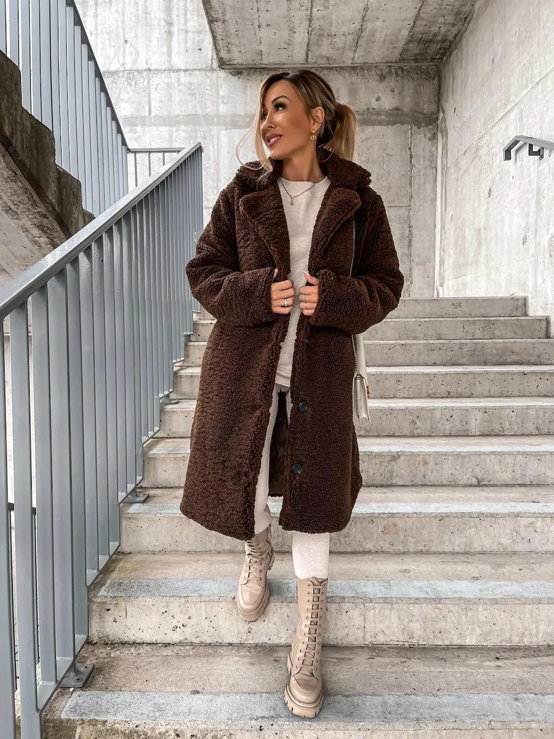 Women Faux Fur Thin Long Coat Warm Autumn Winter Teddy Female Casual Coat Oversized Soft Fluffy Fleece Jackets Overcoat