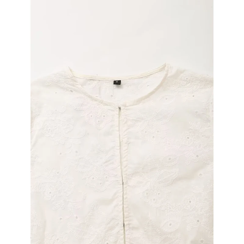 YENKYE-Chemise Brodée Ajourée à Manches sulfpour Femme, Chemisier Blanc à Col Rond, Streetwear, Nouvelle Mode, Été