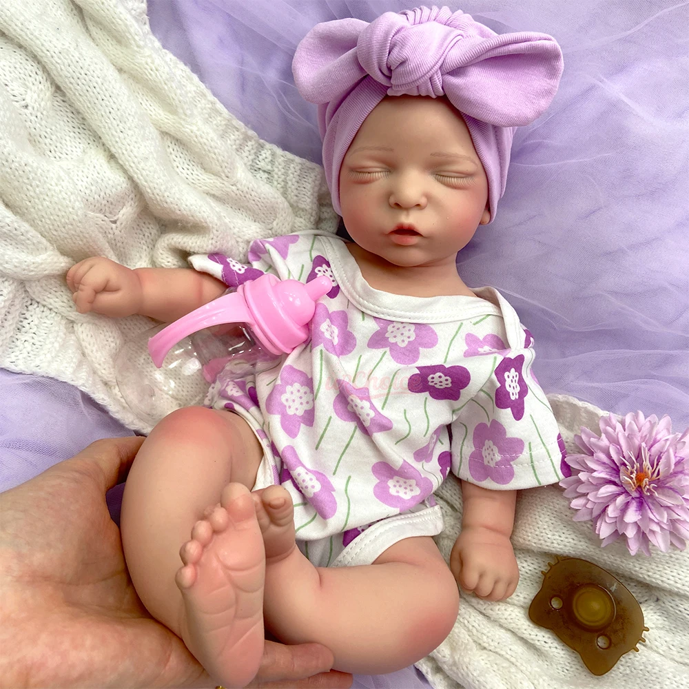

45cm Handmade Silicone Reborn Baby Girl Lifelike Poseable Limbs with Eyelashes Sleeping Newborn Doll for Anti-Stress Toy