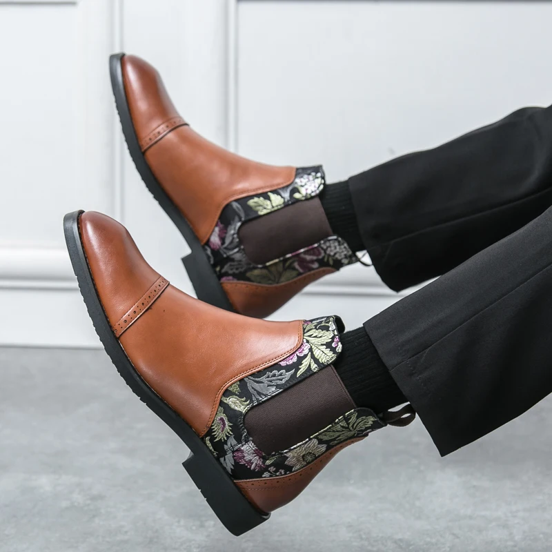 

Boots Men PU Black Brown One-piece Business Flower Blooming Embroidered Boots Fashionable Chelsea Boots Size 38-46 Men Boots