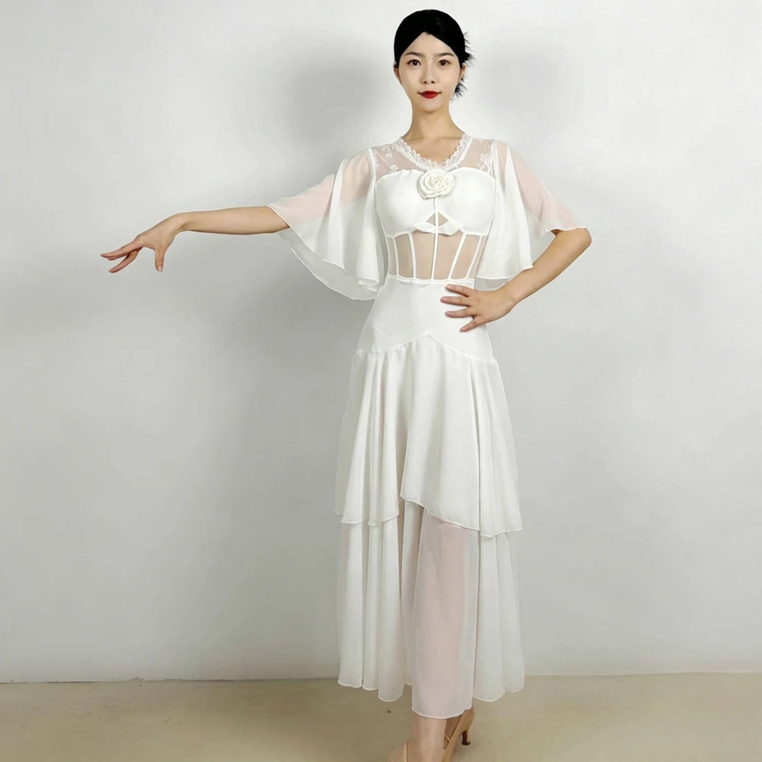 

New Style Modern Dance Costume With White Chest And Flowing Sleeves Elegant Retro Performance Dance Dress