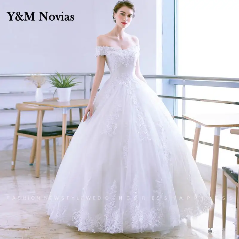 Y & m novias fora do ombro 3d flor frisada vestidos de casamento novo plus size marfim branco vestido de casamento laço bonito no pescoço estilo áfrica