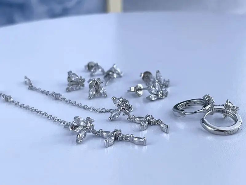 Damen-Ohrnadel aus reinem Silber, Serie 925er-Sterlingsilber, geometrisch/Schmetterling, Blumen-Anhänger, Creolen, Kristall-Zirkon-Schmuck – Detail 2