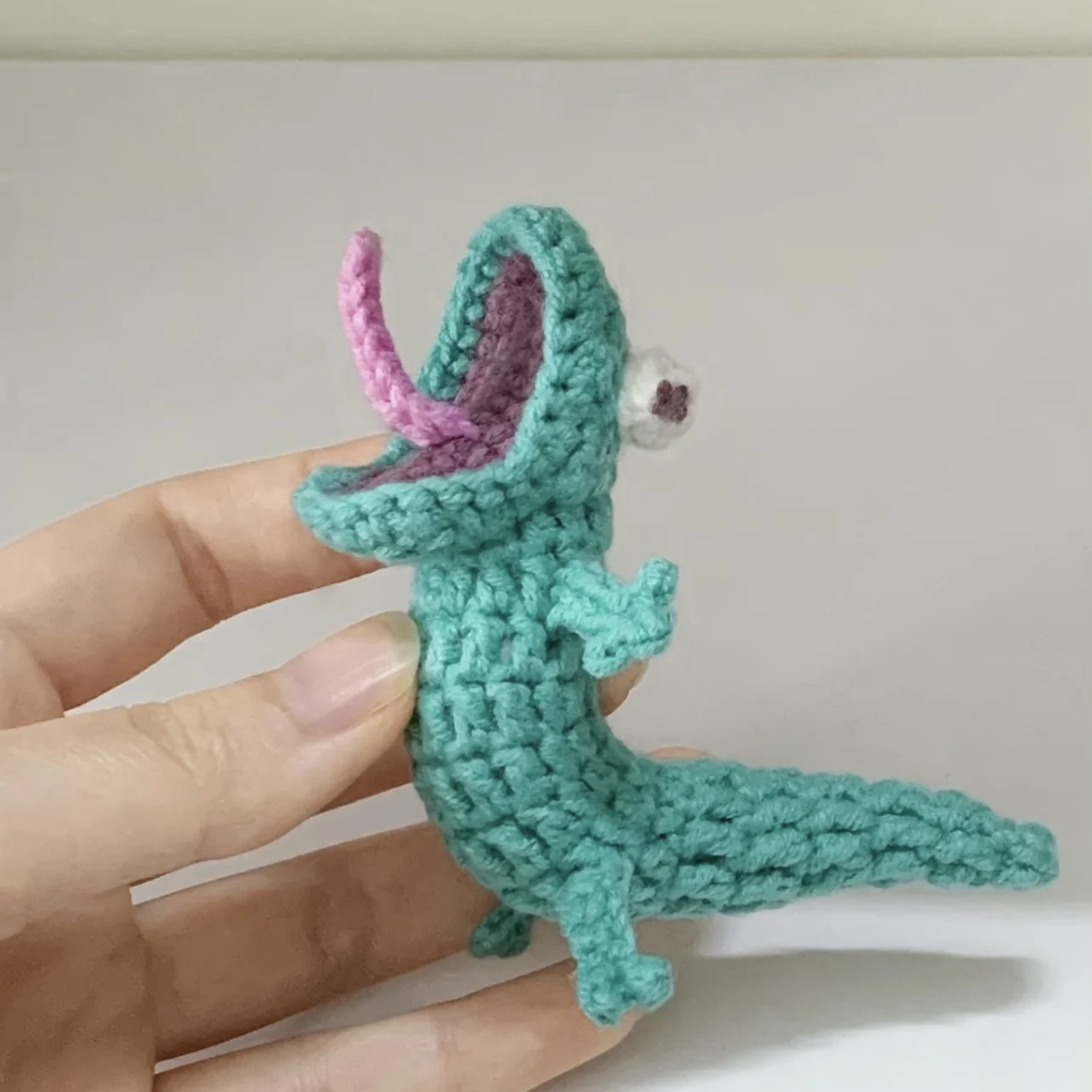 chaveiro-de-lagarto-pequeno-feito-a-mao-em-croche-diy-presente-criativo-produto-acabado-decoracao-suspensa-material-agul