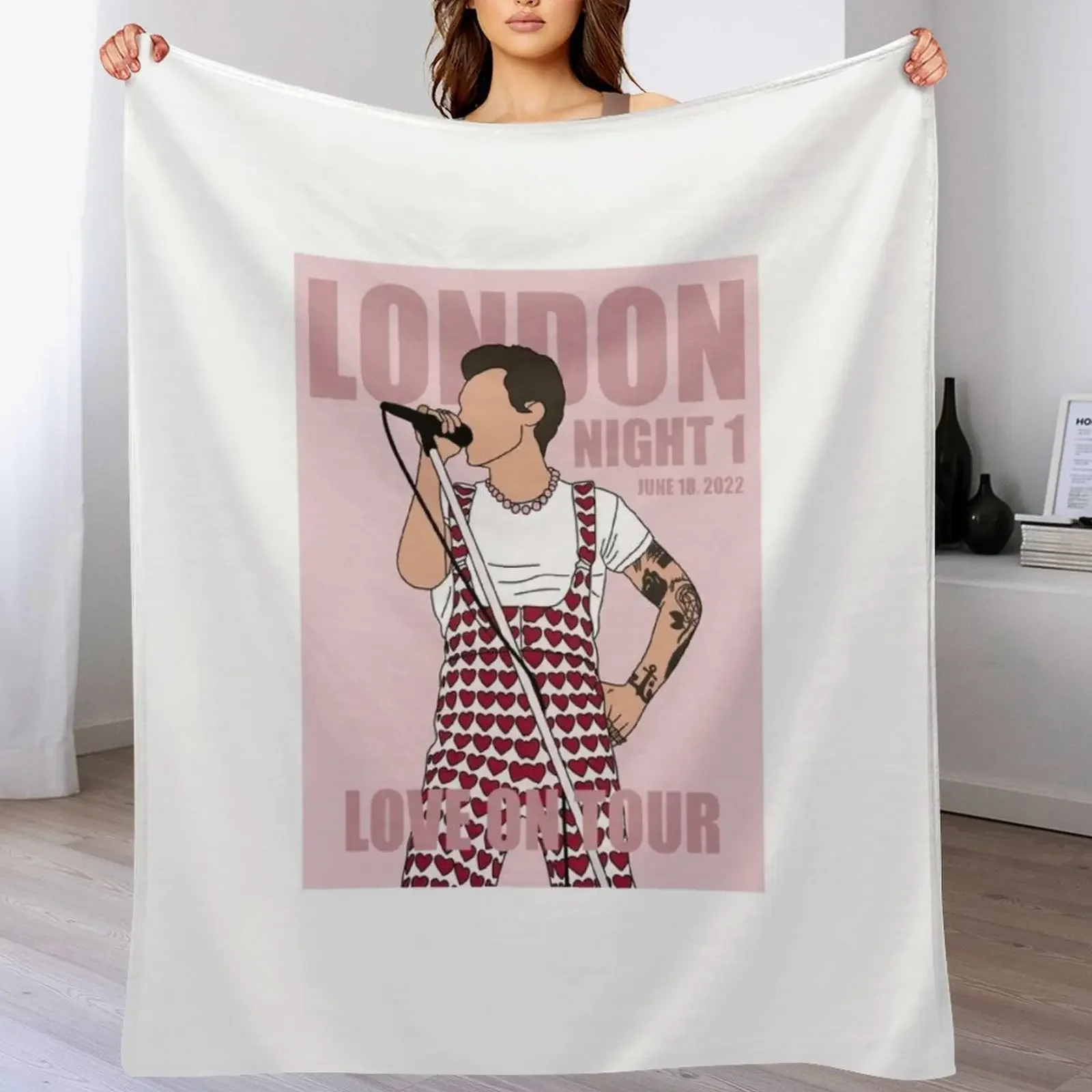 New Love On Tour LONDON Night 1 Throw Blanket Versatile Cozy Throw Blanket for All Occasions