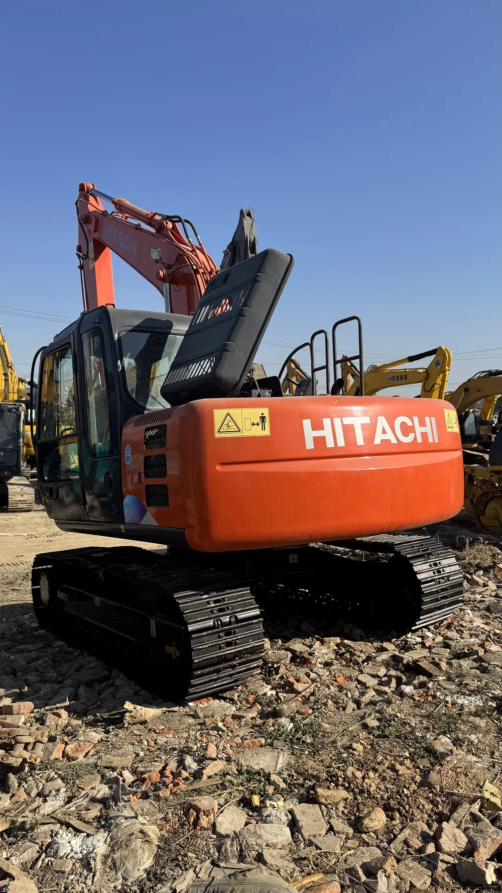 المصنع مباشرة 12 طن هيتاشي ZX120 حفارة متوسطة مستعملة CE/EPA معتمدة الأسهم الزاحفة محرك علبة التروس PLC