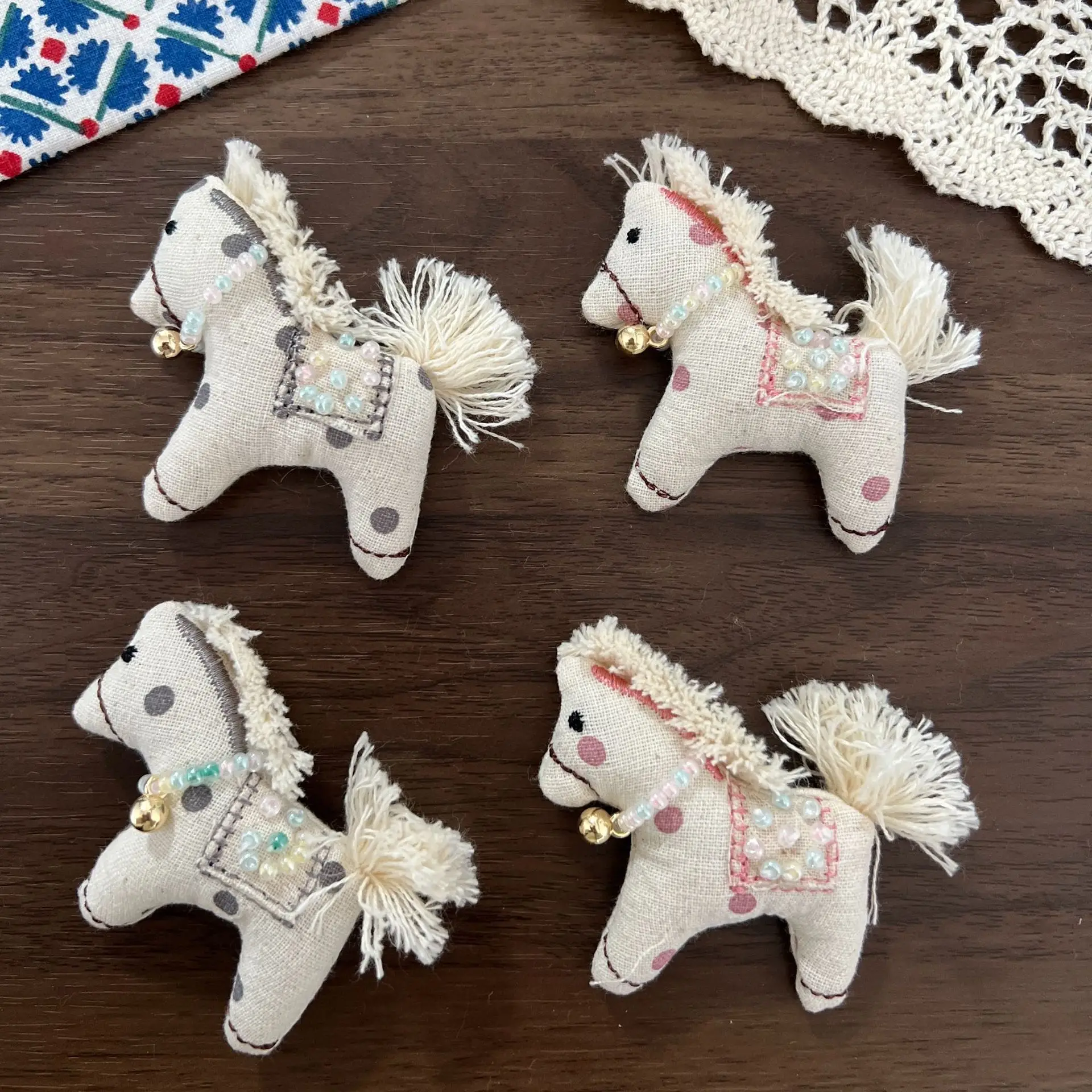 Brooch Pin DIY Accessory 2026 Horse Year Cotton Linen Filled Pony Charm Handmade Pearl Zodiac Bag Decoration Mini Lightweight