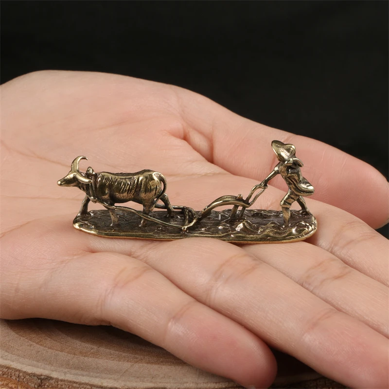 Adorno en miniatura de latón, escultura de decoración de escritorio, escultura de Metal, colección de Artesanías de té y mascotas, granja, conducir,