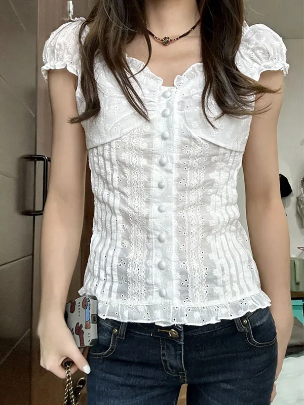 

Белая женская рубашка с кружевной отделкой и плиссировкой, в стиле Sweet and Spicy Girl, новинка весеннего сезона, укороченная, с V-образным вырезом, на пуговицах, для создания образа Pure Desire.