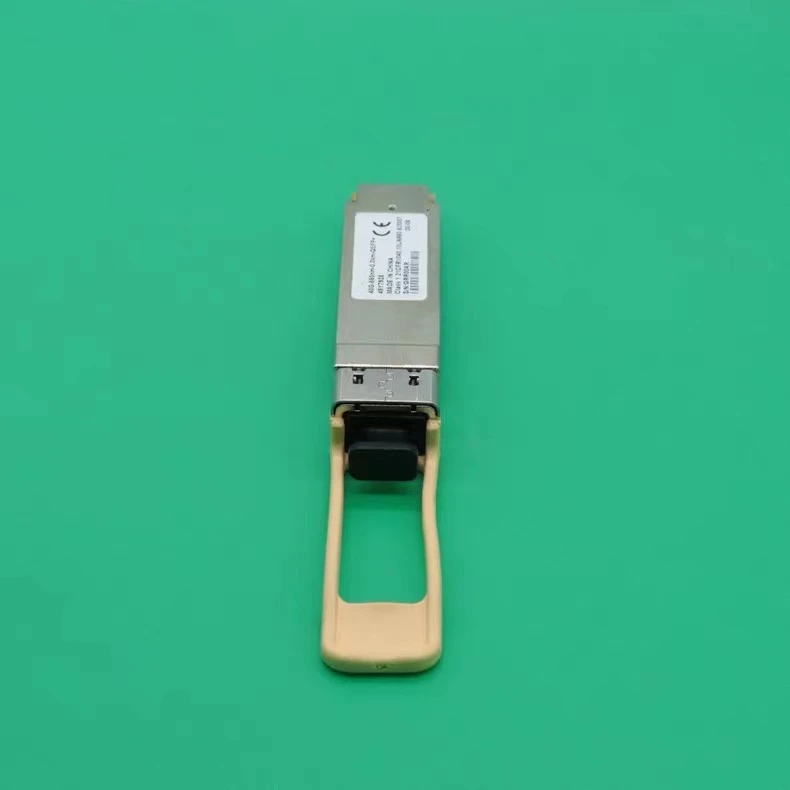 غطاء غبار لوحدة QSFP + 40 ، QSFP + 40 ، MPOSR4 LR4 ، غطاء غبار ، سيليكون أسود ، ftth ، سدادة واقية ، مصنع ELINK ، شحن مجاني