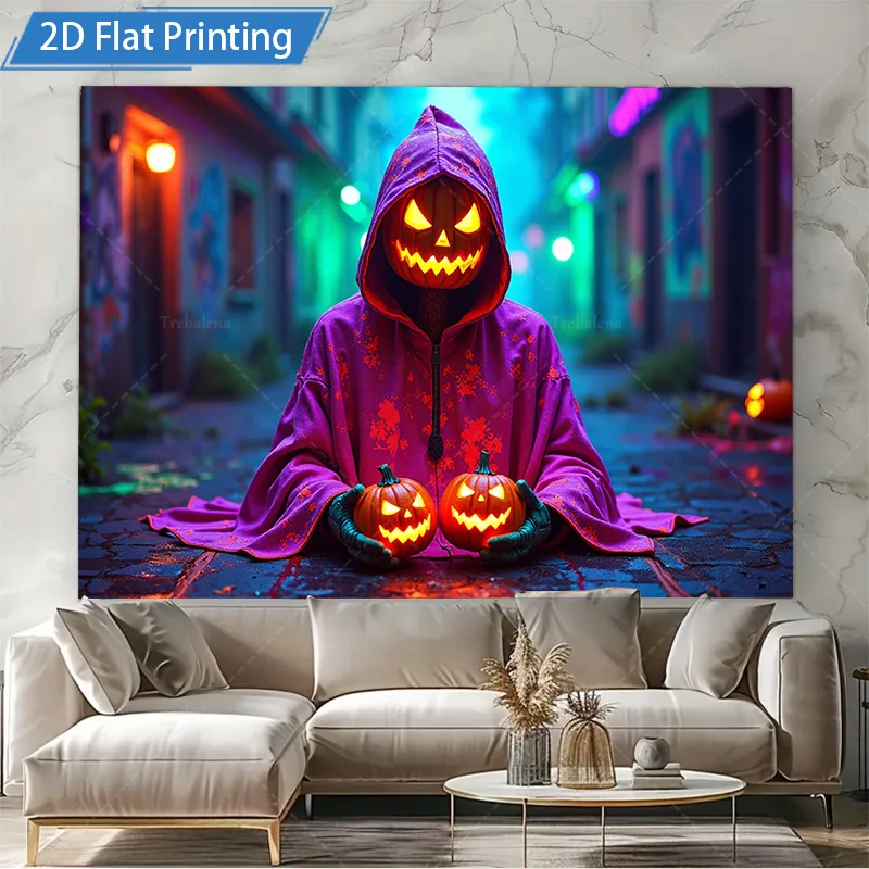 قطعة واحدة من نسيج الحائط للهالوين على شكل يقطين شبح - روح بقلنسوة أرجوانية مع فوانيس جاك أو، مشهد زقاق داكن