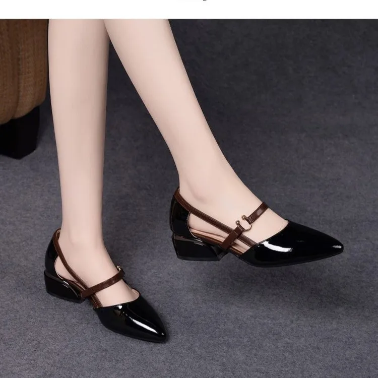 Baotou Sandals Women\'s Summer Low Heel Lacquer Leather 2023 New Thick Heel Pointed Shoes Single Shoes Soft Leather Women\'s Singl