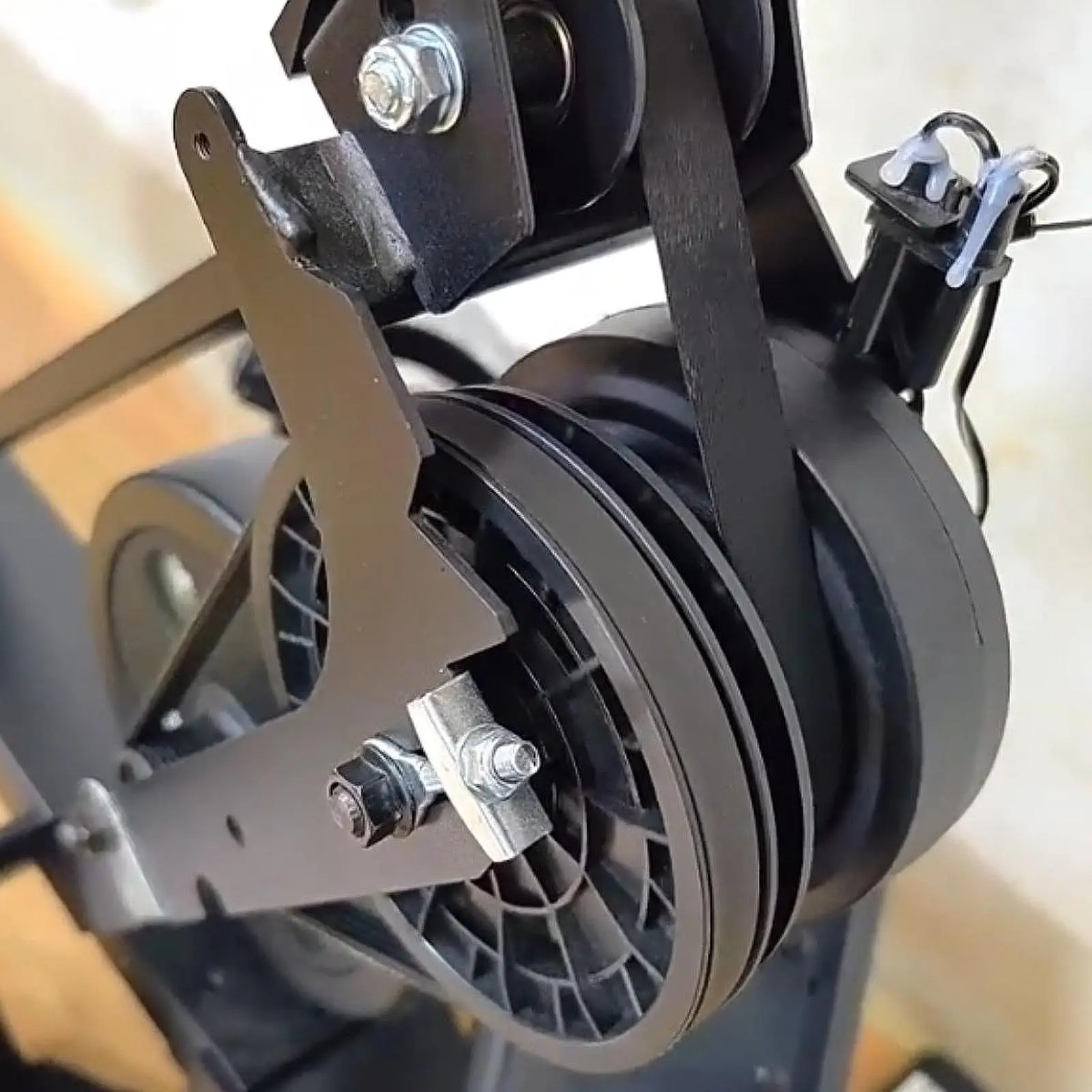 

Механизм сопротивления Тренажерный зал Тяговая веревка Гребной тренажер Пружинная сборка