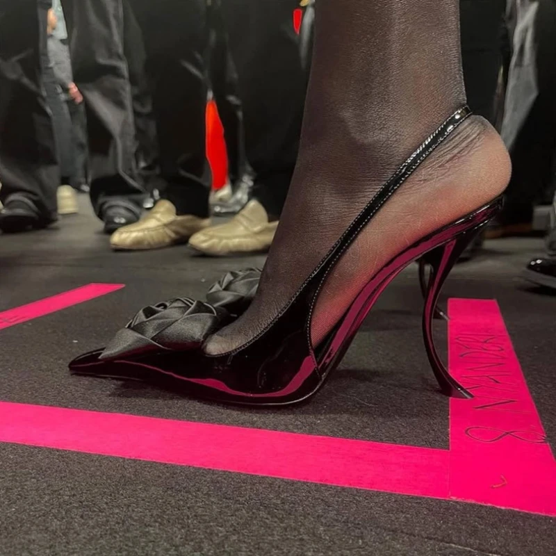 

Long Pointed Toe Flowers Stiletto Thin Heeled Shoes Women Slip On Green Black Satin Abnormal Heeled Pumps Fashion Party Shoes