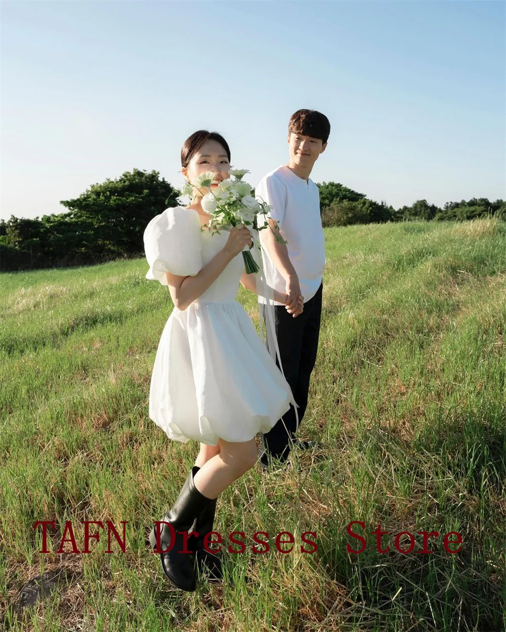 TAFN A-line Lovely Short Wedding Shooting Dresses Puff Short Sleeves Square Collar Simple Korea Bridal Gown Custom Made