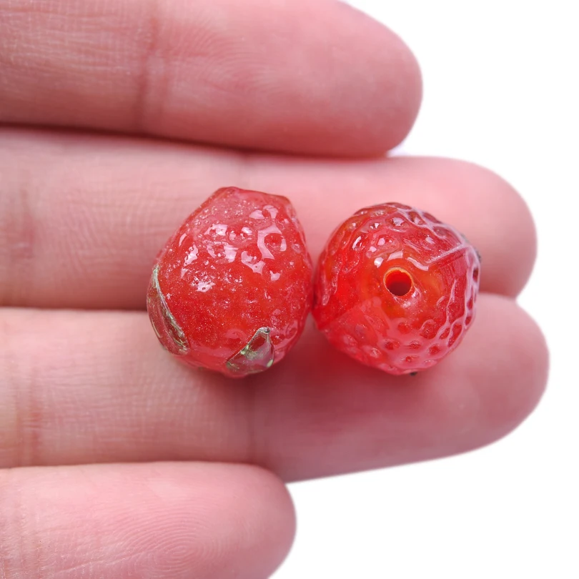 7Pcs Cute 3D Red Strawberry Glass Coloured Glaze String Of Beads For Women Men Earring Bracelet Diy Fruit Spacer Bead Bulk