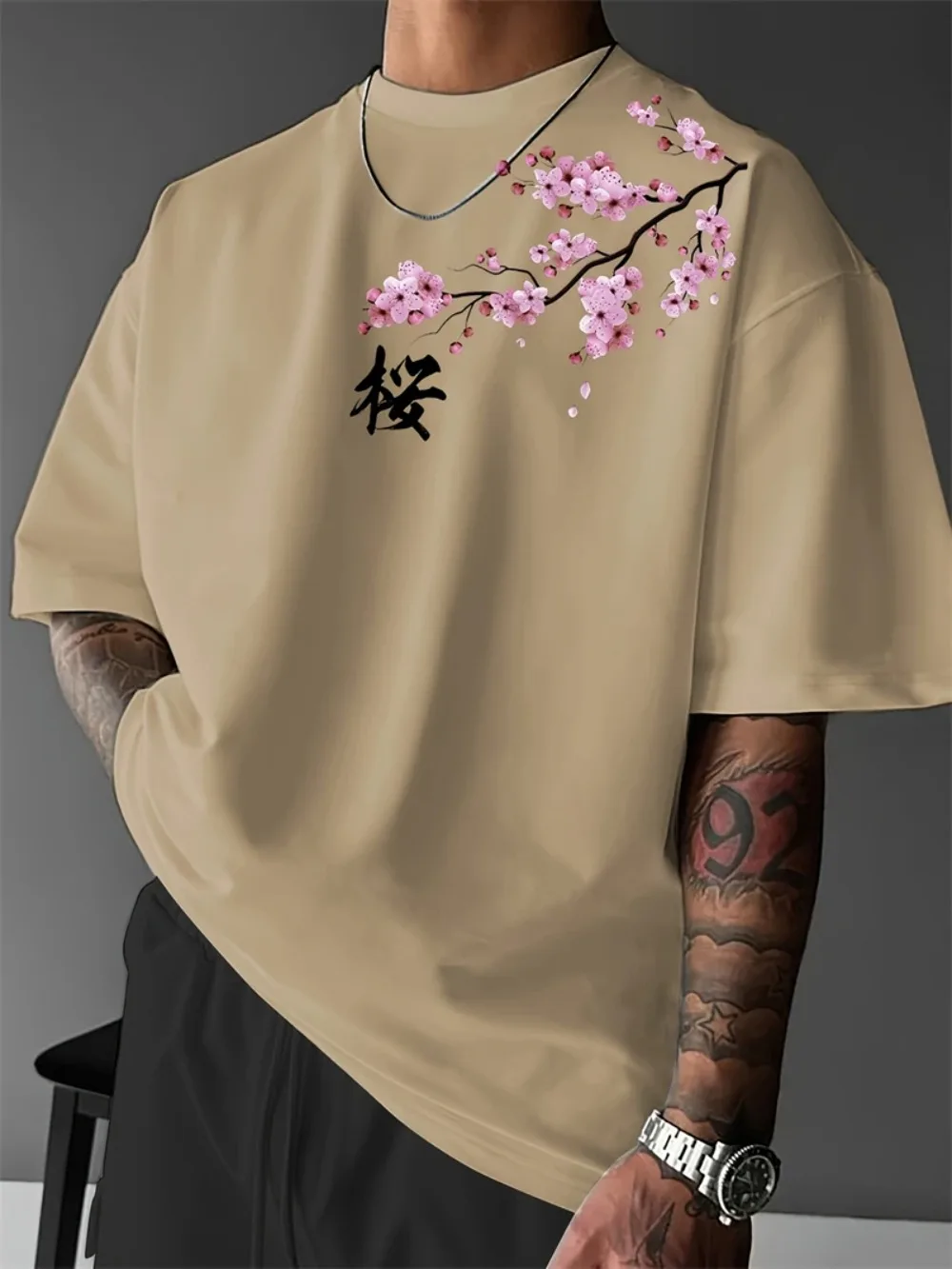 Sommer 2026 Trendiges Herren-Kurzarmhemd mit Kirschblütenmuster, 3D-Druck, Japanischer Harajuku-Stil, Lässiges Oversize-T-Shirt