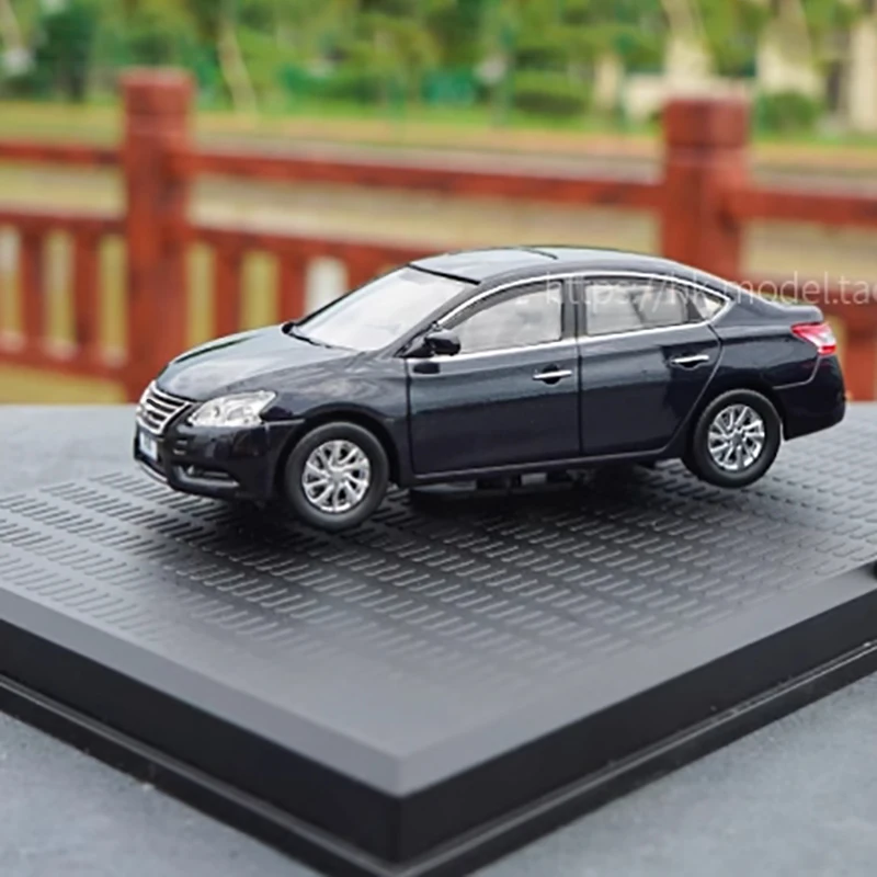 Diecast 1:43 Scale SYLPHY Alloy Car Model Finished Product Simulation Toy Collection Gift Static Model Display Souvenir