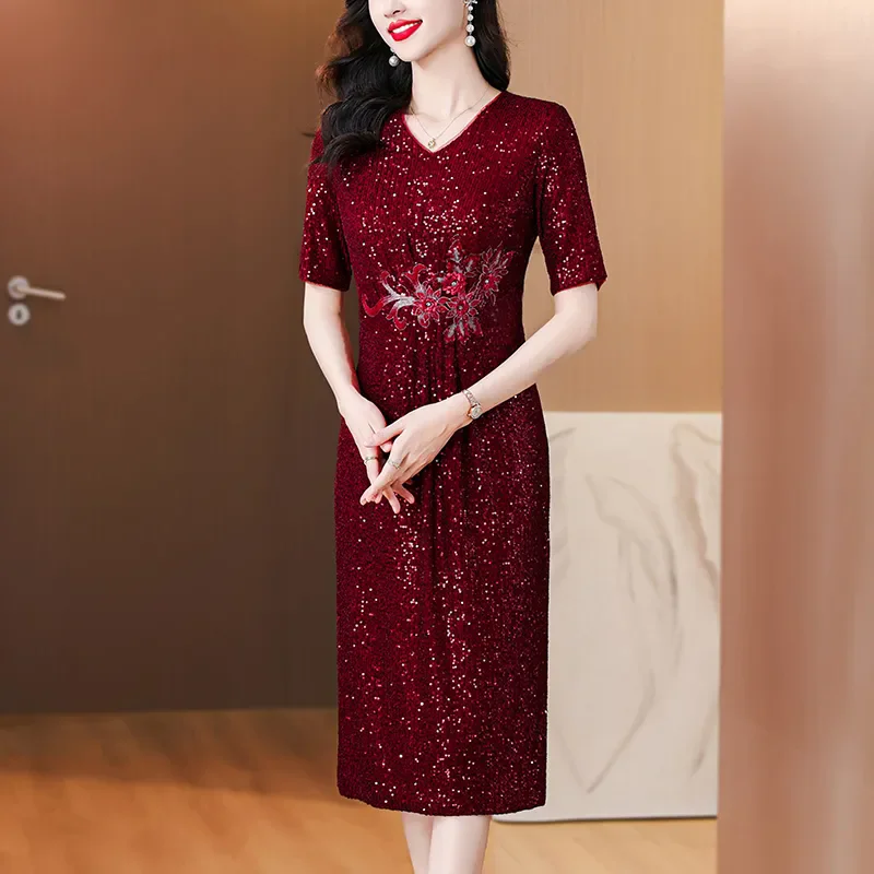 Vestido nuevo de verano 2025 para mujer con lentejuelas bordadas de color rojo vino, temperamento elegante, lujo ligero delgado, vestido de novia para madre