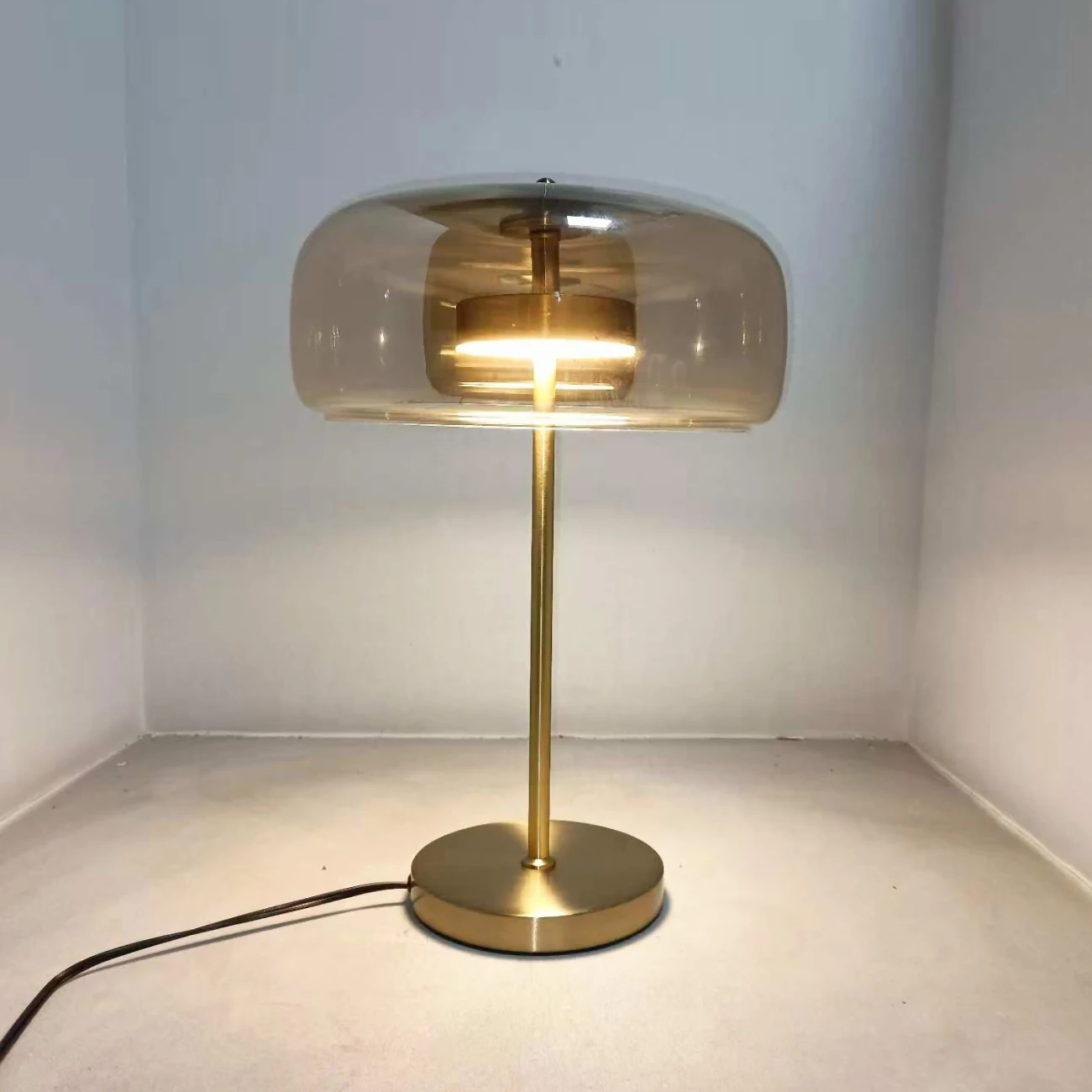 Lampe de table Led en verre, base en métal doré, éclairage domestique moderne
