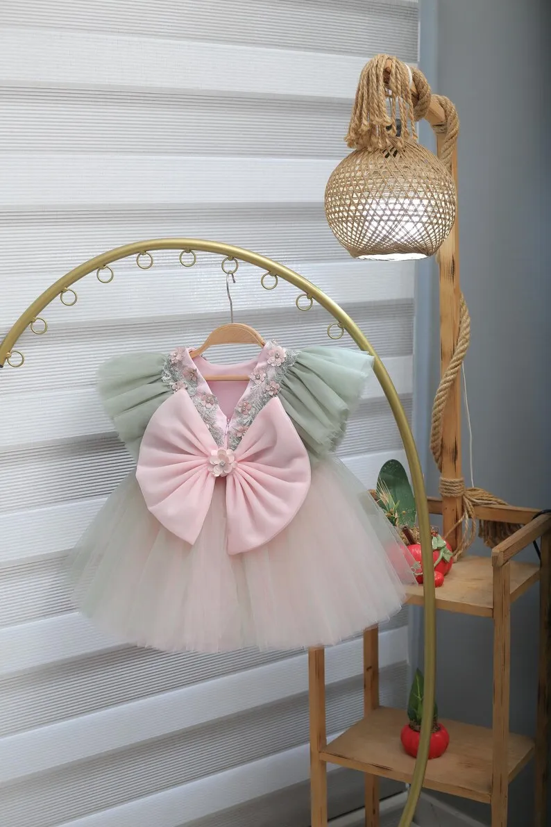 فستان فتاة الزهور ثلاثي الأبعاد مصنوع يدويًا بالنعناع وأحمر الخدود: فستان الأميرة من التول فستان التواصل الأول لحفلات الزفاف