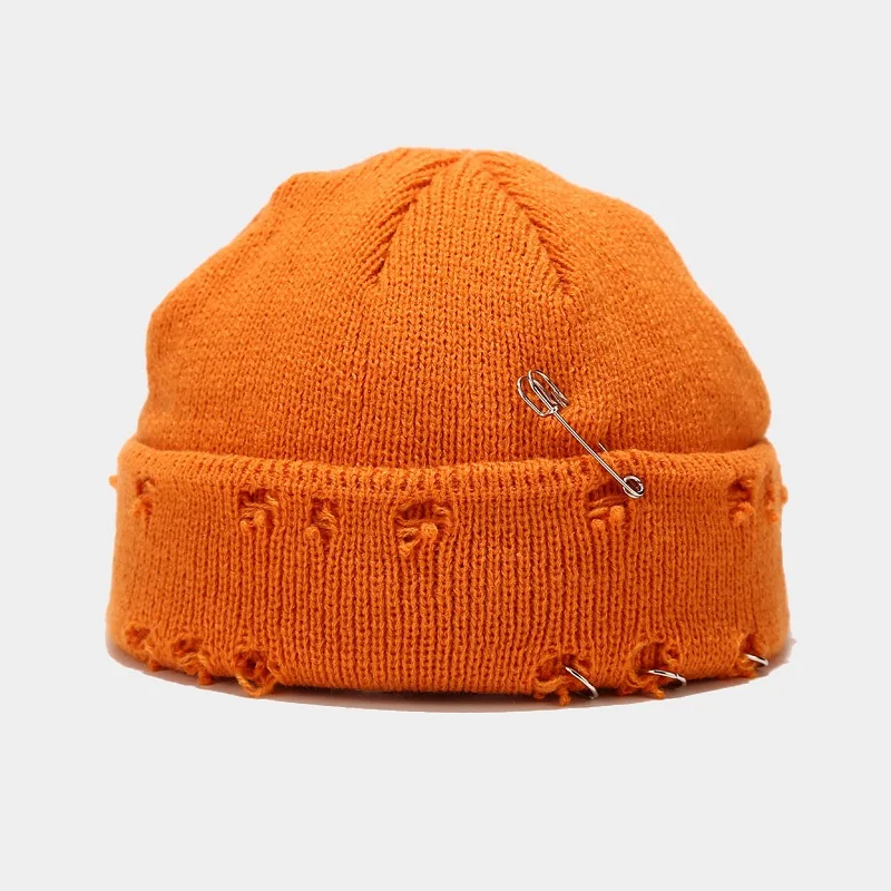 

Hot Beanie Cap New Hoop Pin Ripped Yarn Knitted Hat men's women's Street Hip Hop Melon Skin Hat Landlord Hat