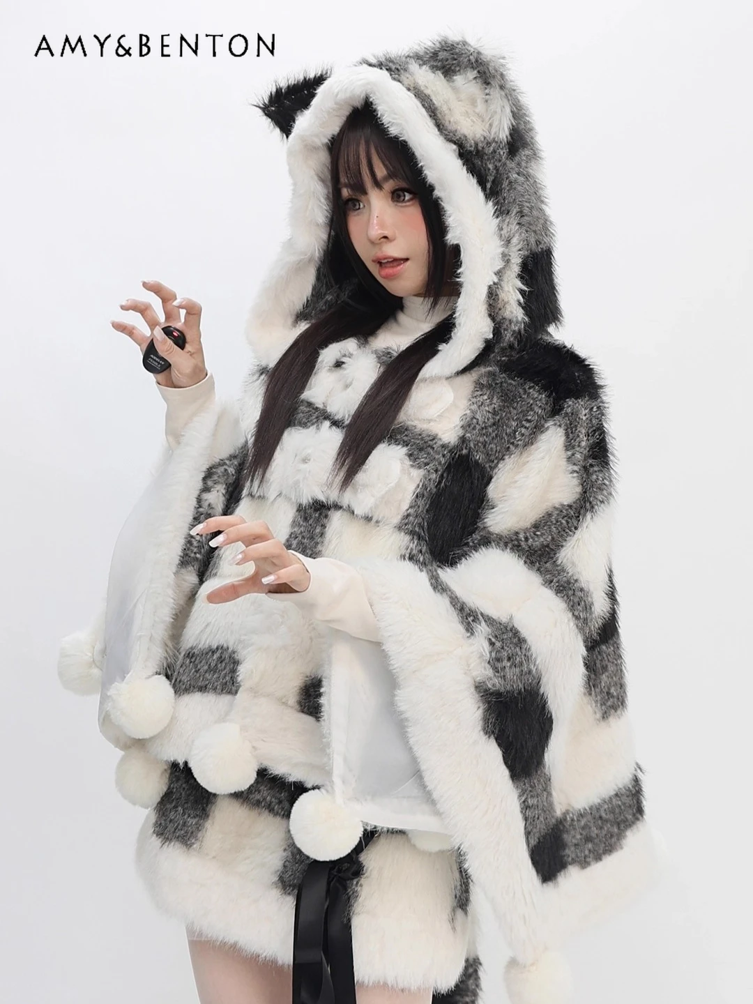 

Original Kawaii Imitation Rabbit Fur Black and White Hooded Plush Coat Cape Set Winter Sweet Cute Plush Two-Piece Set Women