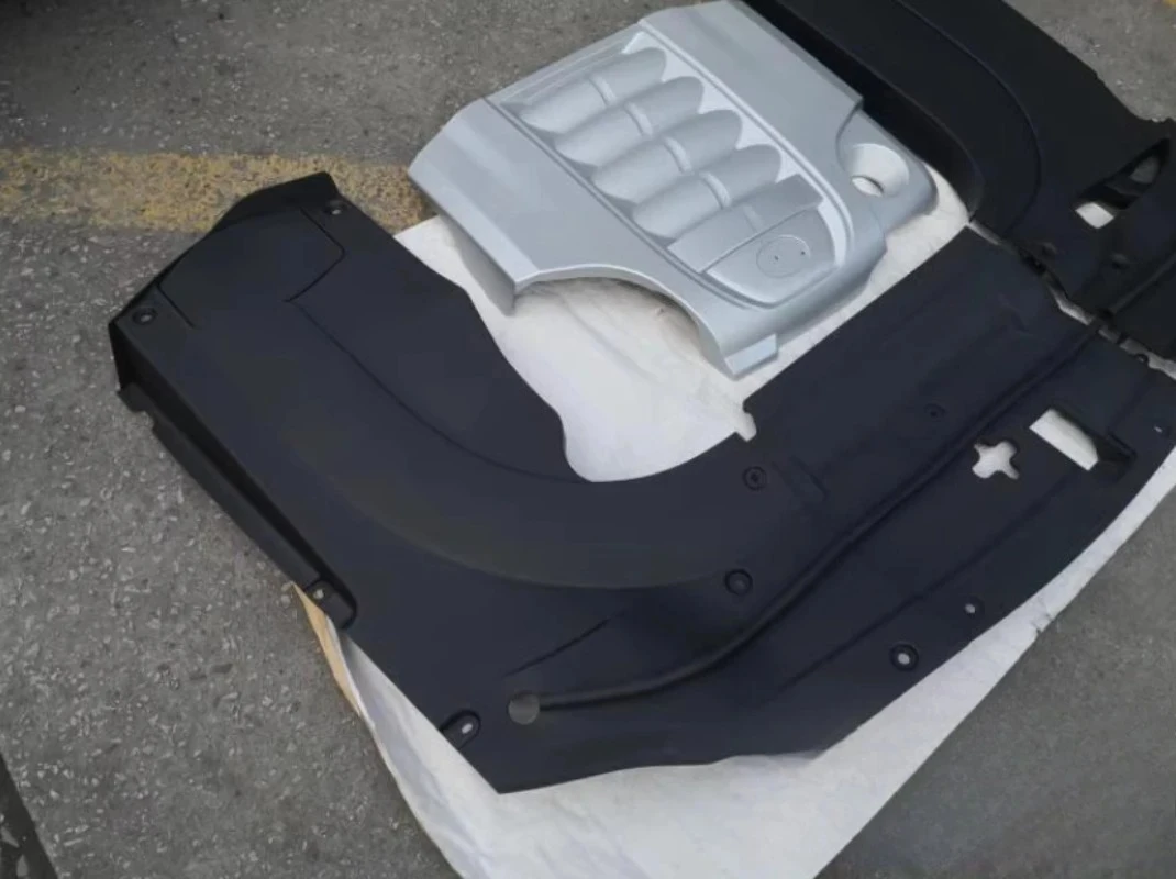 Suitable For 07-15 Years LX570 Water Tank Engine, Upper Cover Version