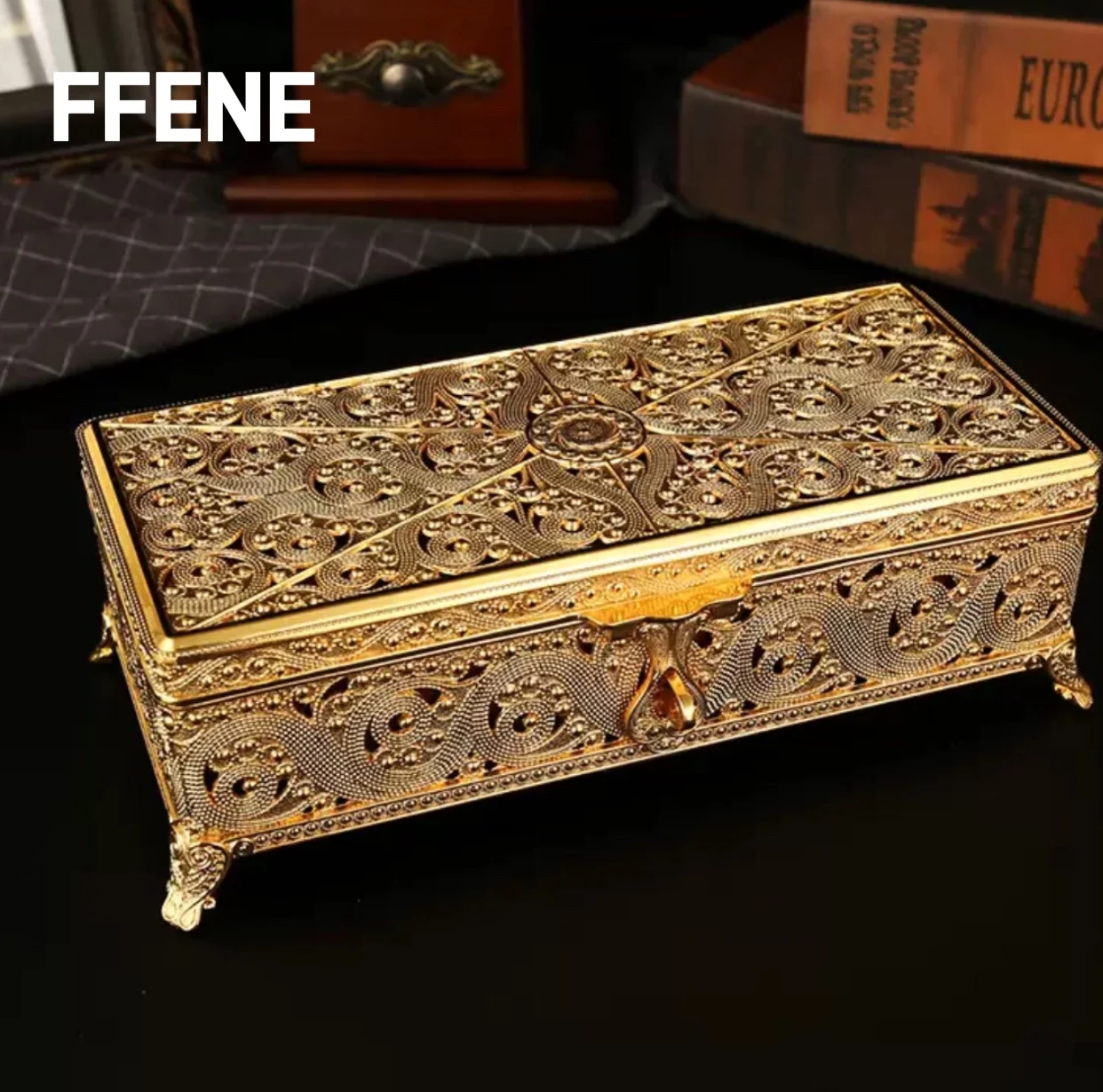 

Luxury creative European style metal jewelry box high-end birthday wedding gift box jewelry storage box holiday gift Employee