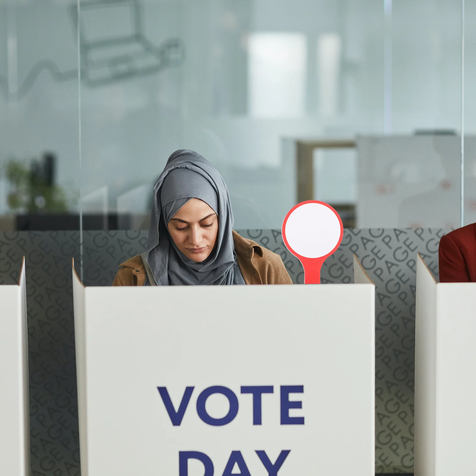 2 個の小さなホワイトボード ドライ イレース パドル 教室での多目的使用、オークション、インタラクティブな学習セッションに使用