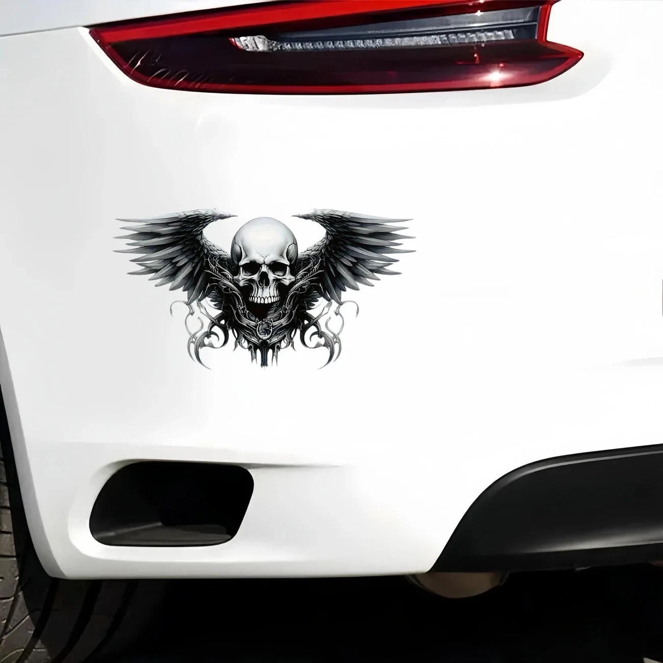 16x8cm gevleugelde schedel autobumper raamstickers voor auto vrachtwagen bestelwagen mode stickers vinyl materiaal stickers