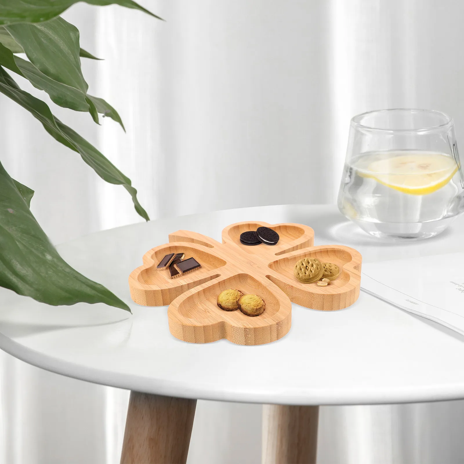 Bandeja de Bambú con Forma de Trébol de Cuatro Hojas con Compartimentos para Servir Alimentos, Postres, Pasteles, Frutas, Bandeja Elegante y Portátil para el Hogar