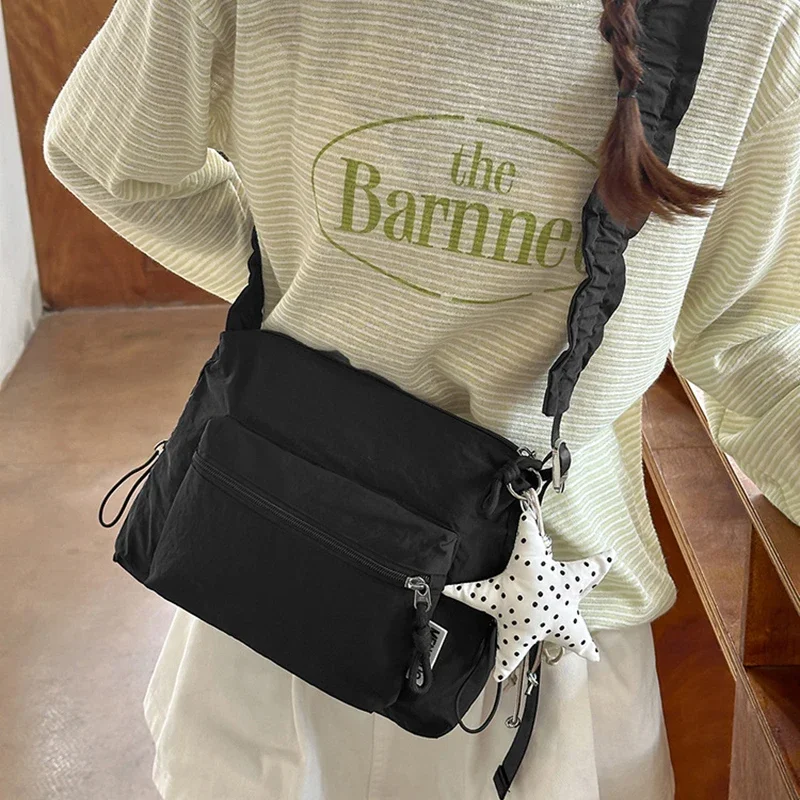 Koreanische Umhängetasche aus Segeltuch mit Polka Dots, leichte, lässige Damen-Umhängetasche für den Sommer, süße, niedliche, vielseitige Pendler-Handtasche – Detail 20
