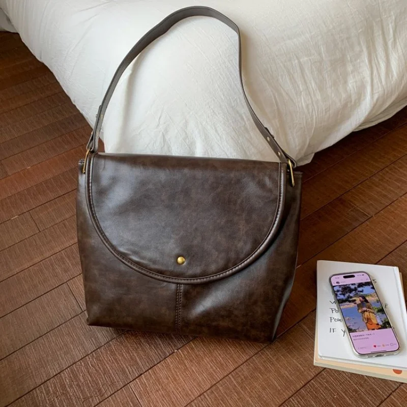 

Fashionable Leather Women's Crossbody Bag Luxury Brand Famous Designer Elegant Crossbody Vintage Daily Commuter Bag