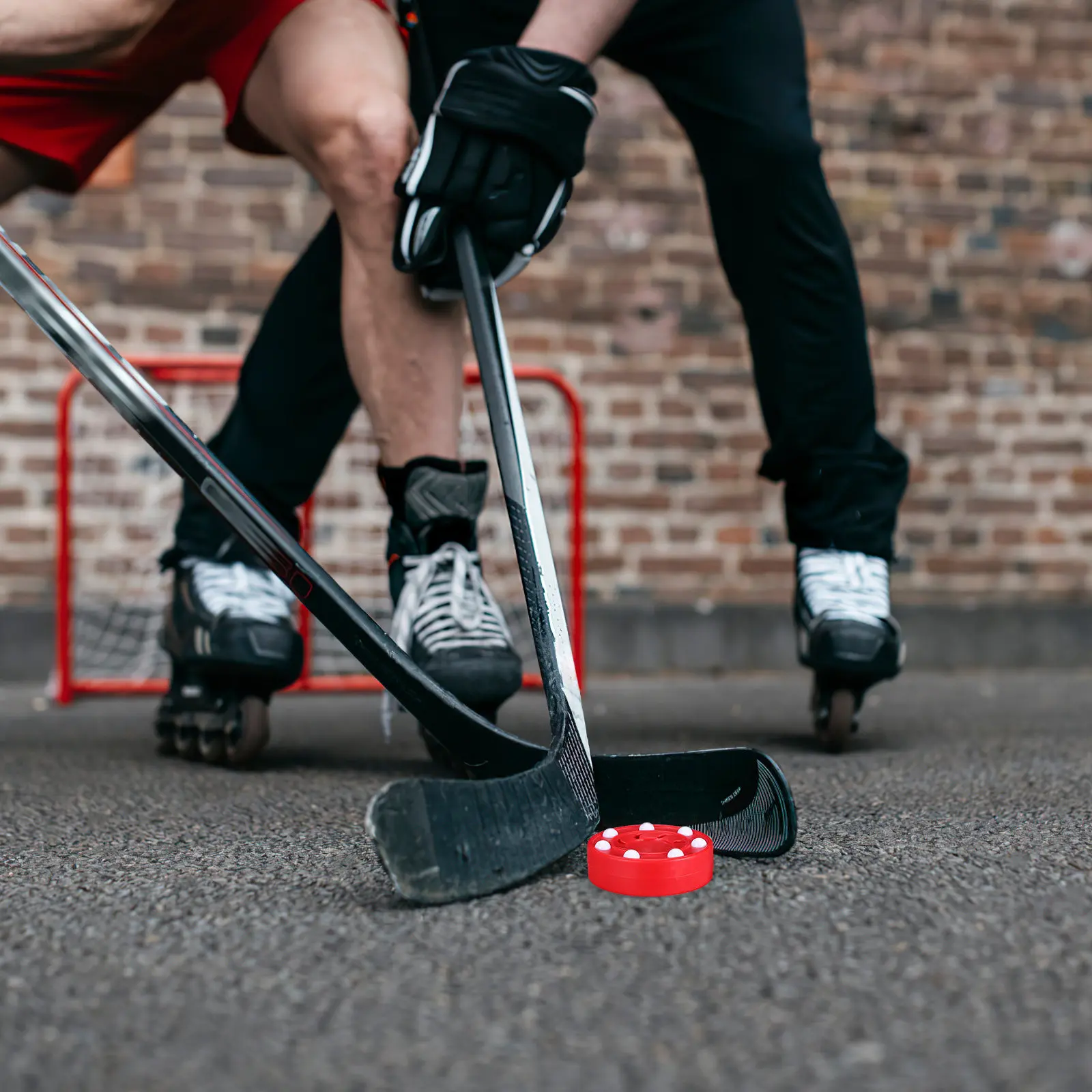 

1Pcs Roller Hockey Puck Professional High Density PP Material Shockproof Core Training Puck for Roller Hockey Practice and
