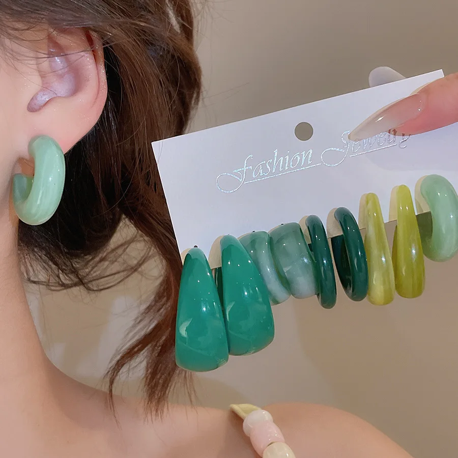 DOO MEI 5/6 Pairs Acrylic Resin Hoop Earrings Set Colorful Marbled C‑Shape Earring Geometric Circle Earrings for Women Jewelry