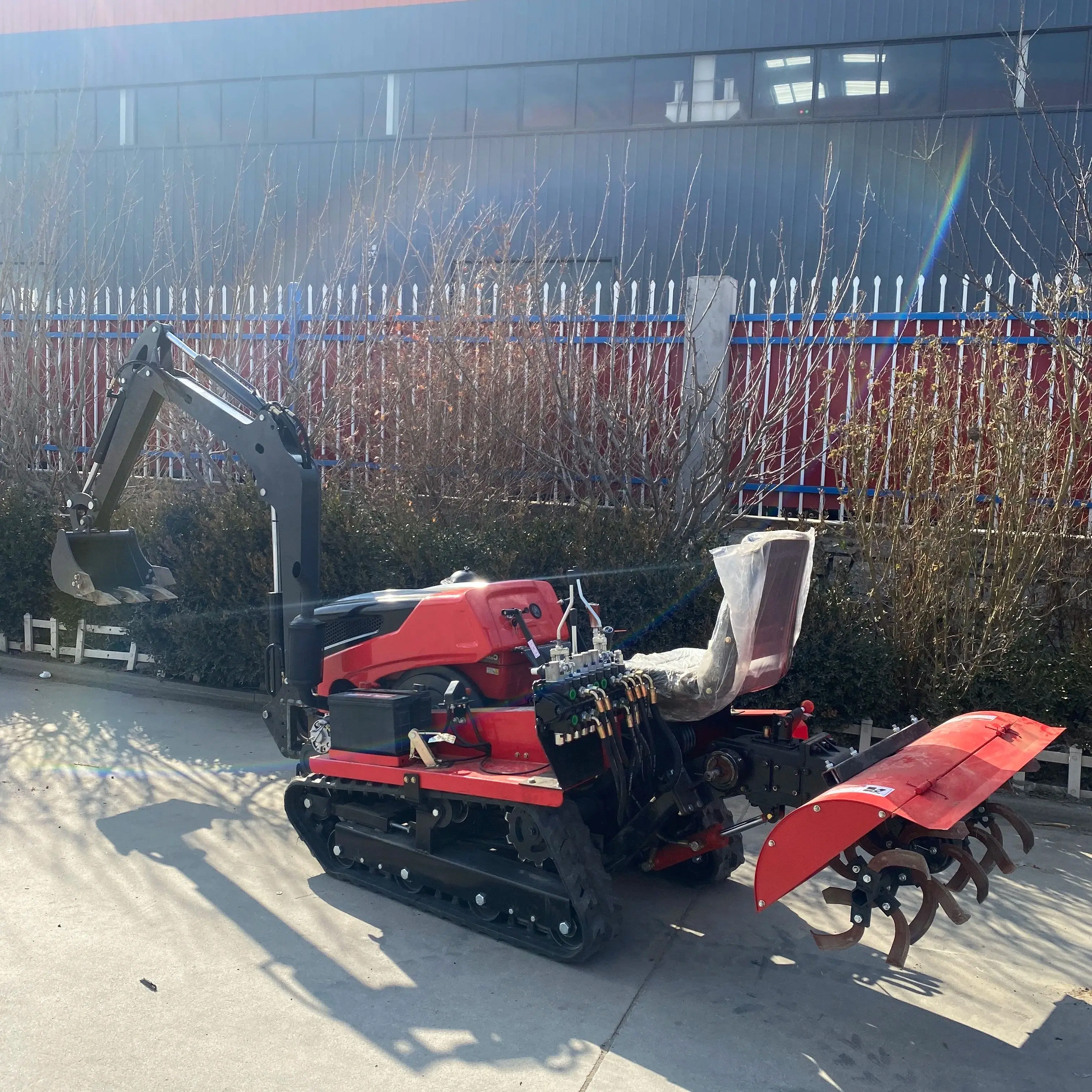 

Многофункциональный мини-культиватор-трактор на гусеничном ходу с экскаватором, 35 л.с., с амортизацией, для сельского хозяйства