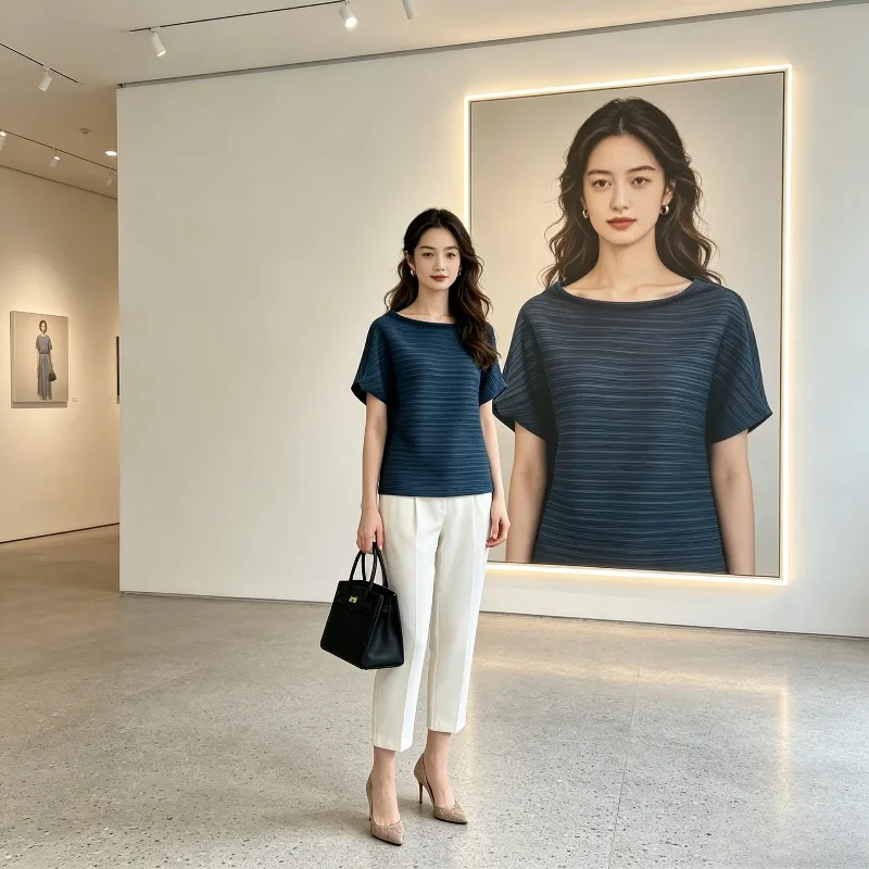 

Miyake Pleated 2026 Solid Color Design Top for Women Loose Fit Slimming Commuting High-end Niche Versatile Short-sleeve T-shirt