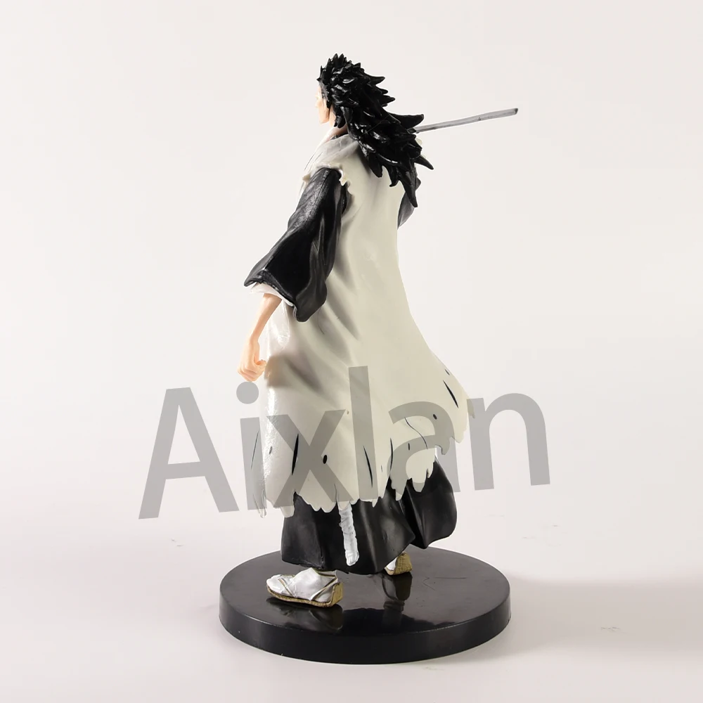 18cm BLEACH Anime Figure Hitsugaya Toushirou Zaraki Kenpachi Kurosaki Ichigo PVC Action Figure Collectible Model Toys Kid Gift