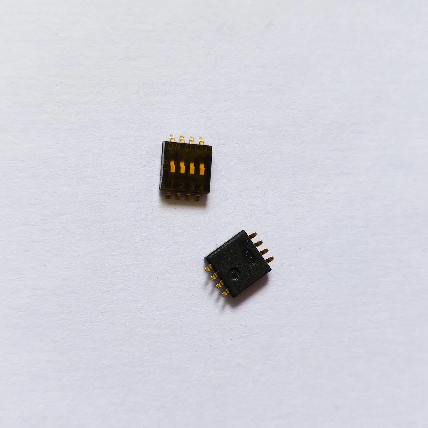 

Оригинальный новый 100% 1571983 -5 циферблатный переключатель, 4-битный SMD, код плоского циферблата 1,27 мм